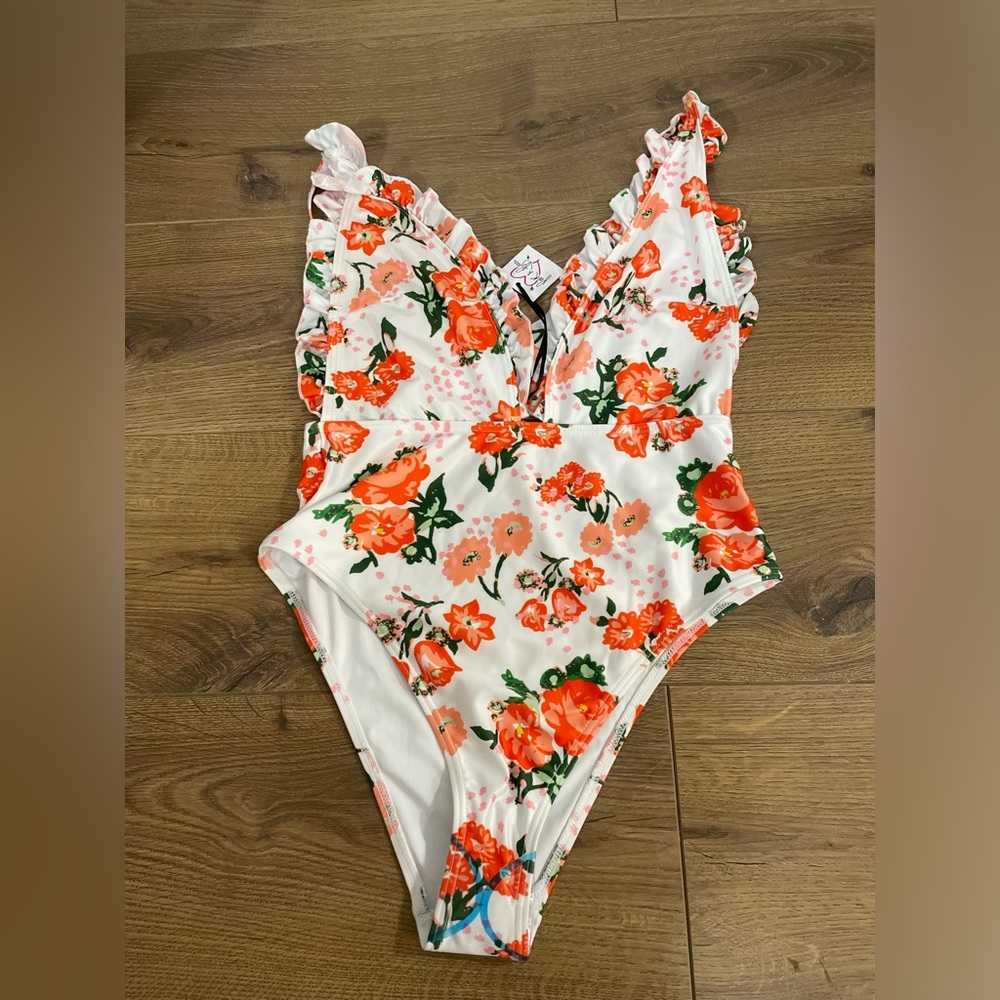 BWT Peek & Beau One Piece Floral Ruffle Swim suit bathing suit New size 6